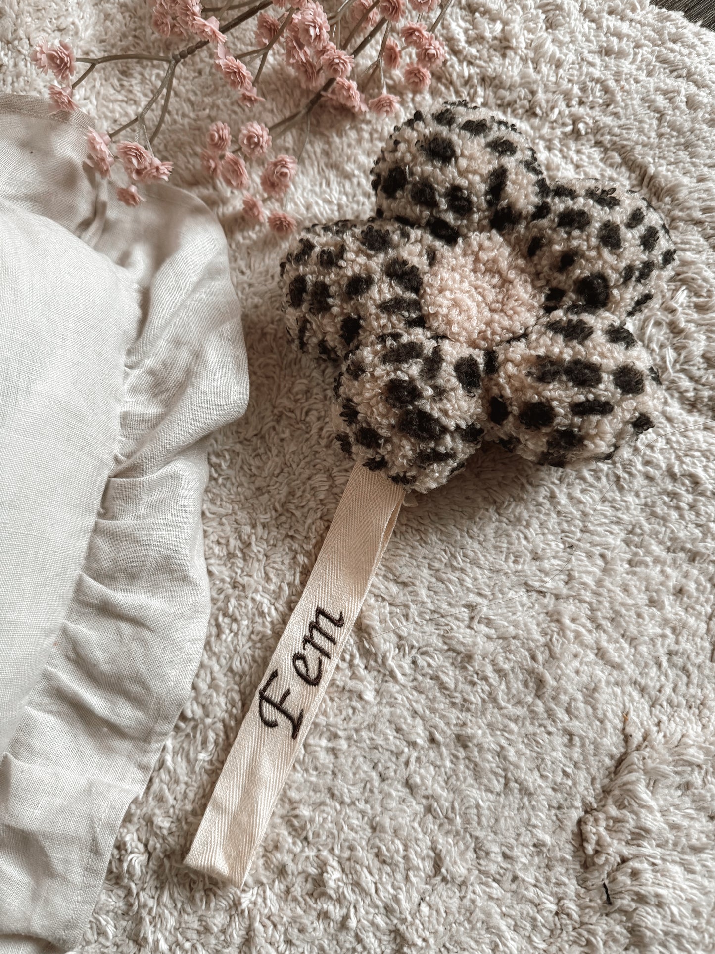 Teddy speenknuffel met naam - bloem print - Studio Joliva