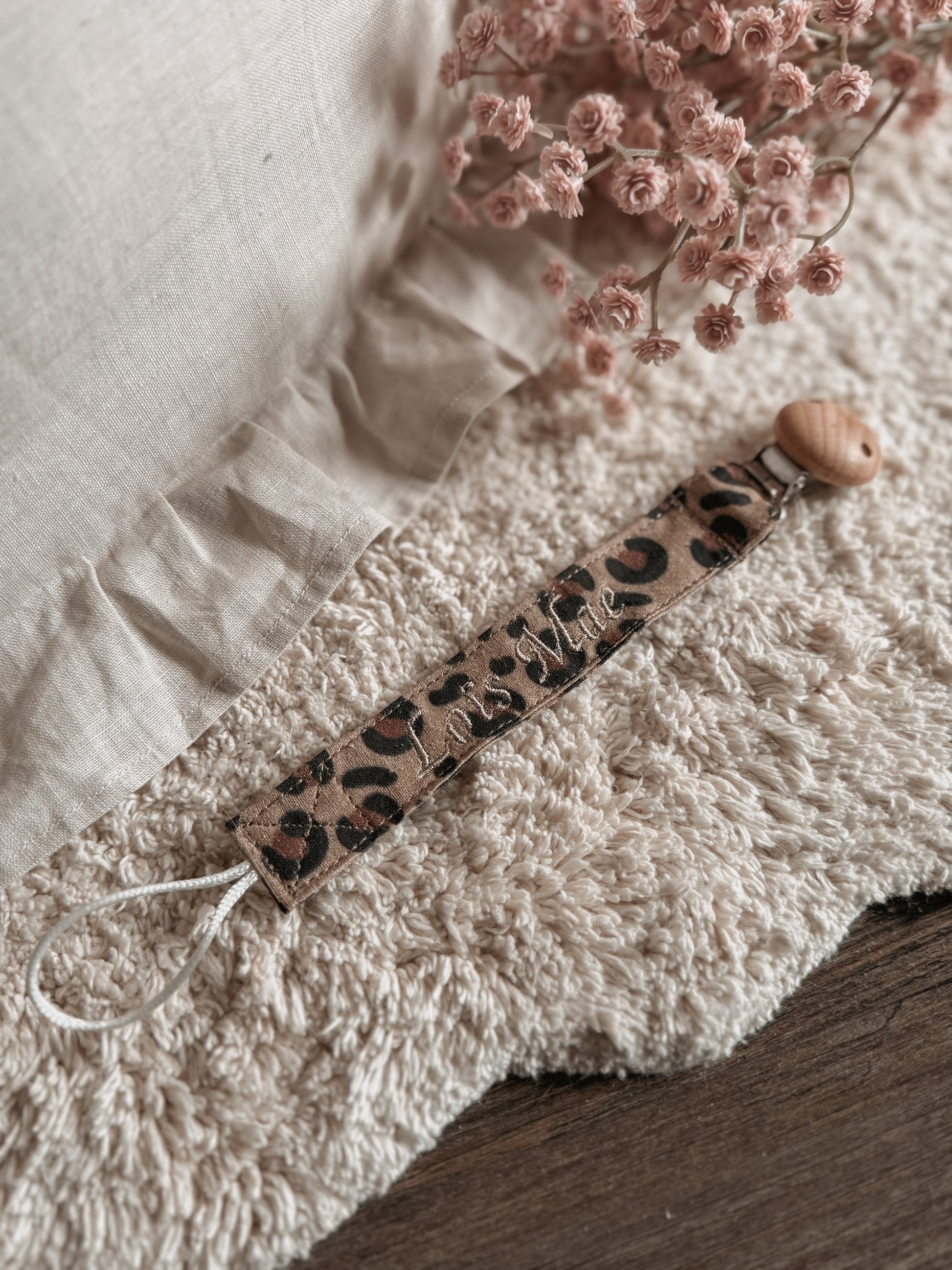 Speenkoord Leopard met naam - Studio Joliva