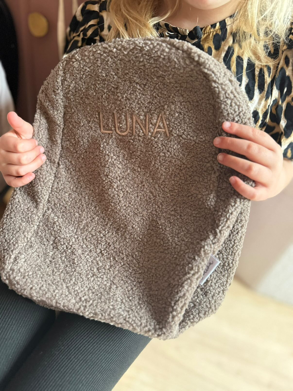 Teddy Rugzak met Naam – Lichtbruin | Studio Joliva - Studio Joliva