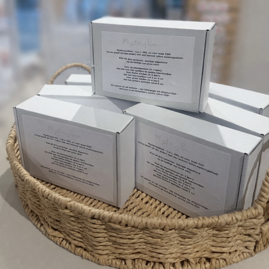 Mysterybox - Studio Joliva